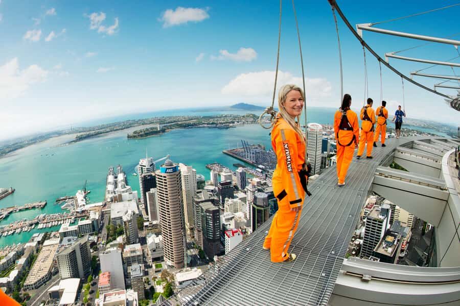 Auckland: Sky Tower SkyWalk - 192m High Edge Walk - SkyWalk at Sky Tower: what you’re really signing up for
