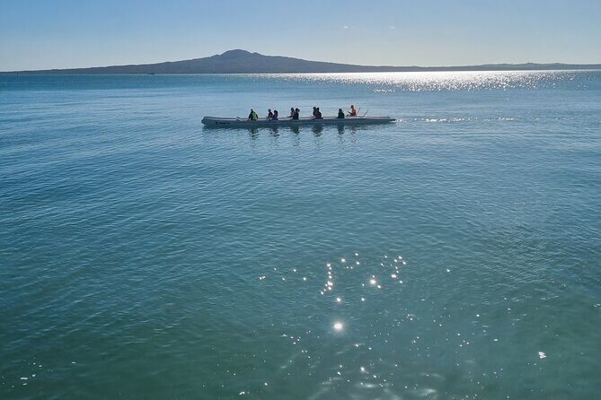 Auckland Town and Country Delights Tour - Cockle Bay: a calm beach break with strong views