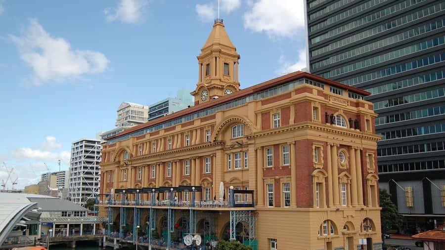 Auckland: Wild West Coast, Black Sand Beaches Tour inc Lunch - Price and value: what $104 gets you (and what costs extra)