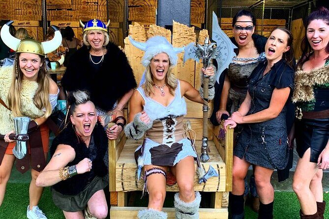 Axe Throwing Lesson and Tournament - The 1-Hour Format: What Happens From Training to Tournament