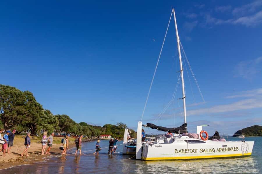 Bay of Islands 2-Hour Sundowner Evening Sailing Cruise - The First Leg: Paihia Sailing for About 15 Minutes