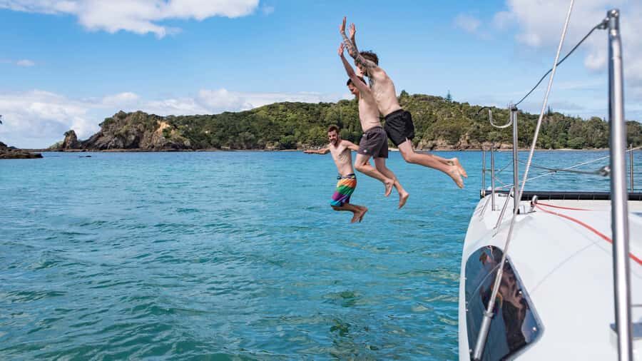 Bay of Islands 2-Hour Sundowner Evening Sailing Cruise - Meeting at 30 Marsden Road: Start Time That Actually Works