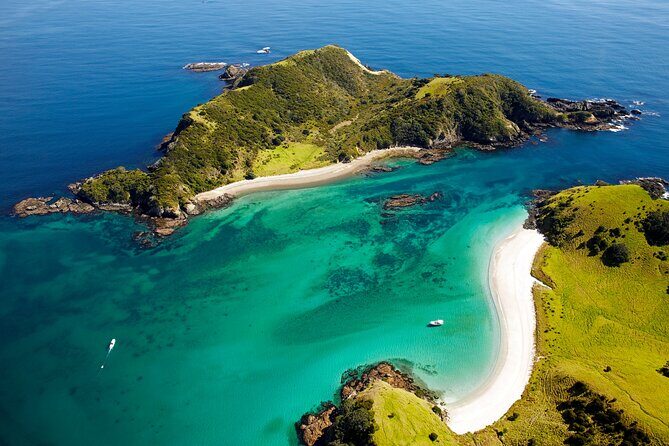 Bay of Islands and Hole in the Rock Scenic Helicopter Tour - Why helicopter views in the Bay of Islands feel like cheating