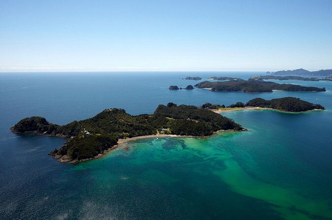 Bay of Islands and Hole in the Rock Scenic Helicopter Tour - Weather and refunds: the one thing that can change your plan