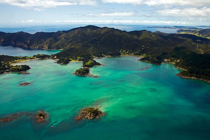 Bay of Islands and Hole in the Rock Scenic Helicopter Tour - From Paihia out over Cape Brett: what you’ll actually see in the air