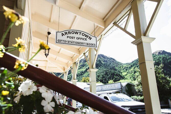 Best of Queenstown Guided Tour with Wine Tasting & Boat Cruise - Lake Wakatipu boat cruise: the calm finish to an active loop