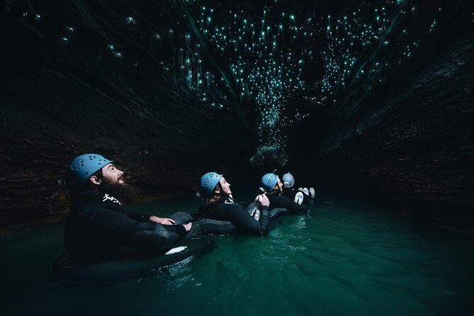 Black Labyrinth: Black Water Rafting - Private Tour from Auckland - Waitomo Homestead: the shower-and-BBQ recovery you’ll appreciate