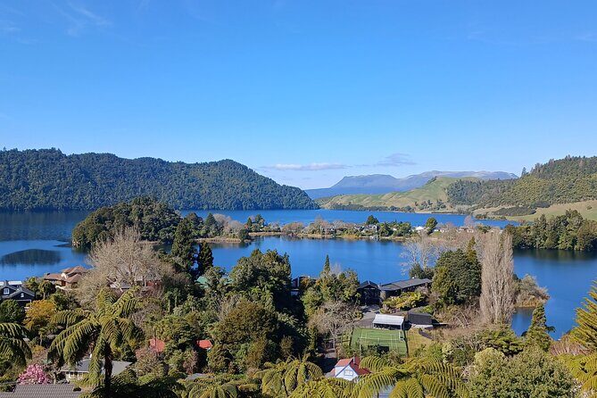 Boutique tour , Mt Maunganui, NZ farm, Rotorua lakes/geothermal - Port of Tauranga pickup and the small-group rhythm