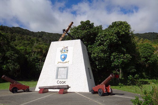 Captain Cook and Dolphin Cruise - E-Ko Tours photo and Wi‑Fi stop: handy after you get wet