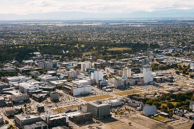 Christchurch City Scenic flight - Pilot Commentary and a Private Group: How the Flight Feels in Real Life