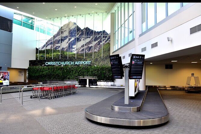 Christchurch International Airport :Airport to City Centre - Getting Into the Car: Sedan Capacity and Luggage Reality