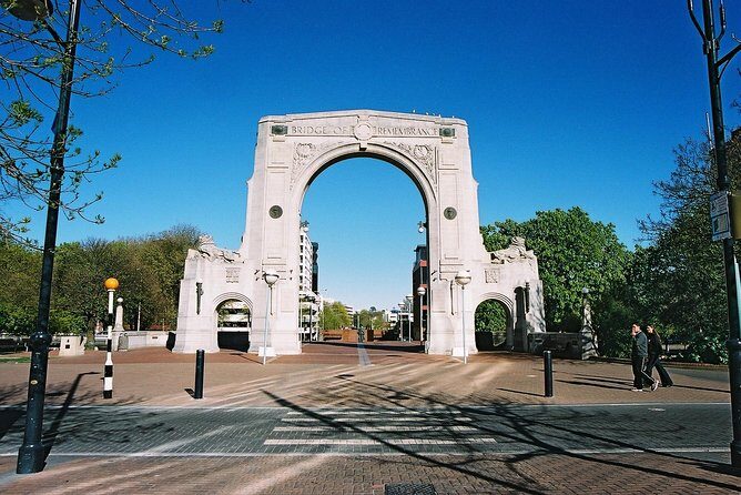 Christchurch Private Luxury Full Day Tour - Bridge of Remembrance: A Short Walk with Emotional Clarity