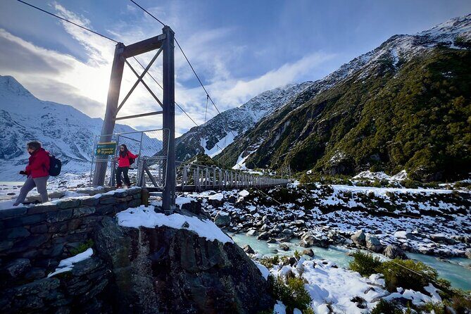Christchurch to Mt Cook via Lake Tekapo One Way Small Group Tour - Lake Pukaki and Aoraki National Park: glacier-blue meets mountain scale