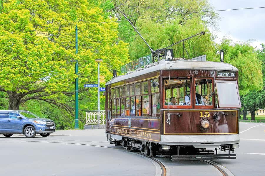 Christchurch Tram City Tour & Punting Combo - Cathedral Junction to Hagley Park: where to hop off for the best walking windows