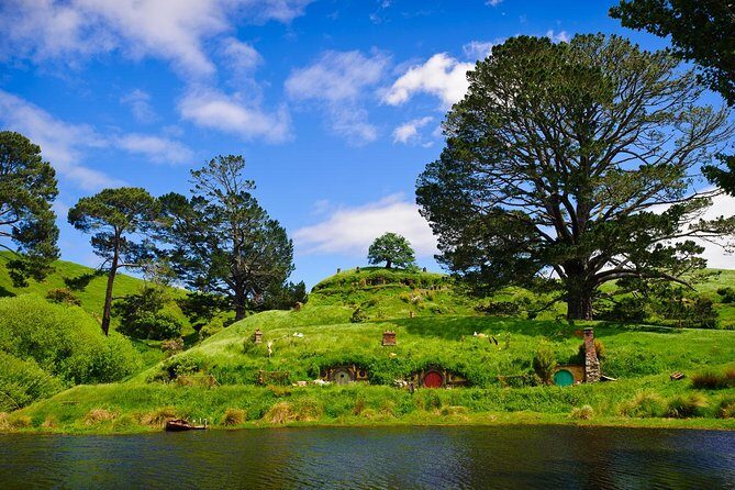 Day Tour Hobbiton + Rotorua from Auckland in Luxury Minibus - Key Things I’d Pay Attention To