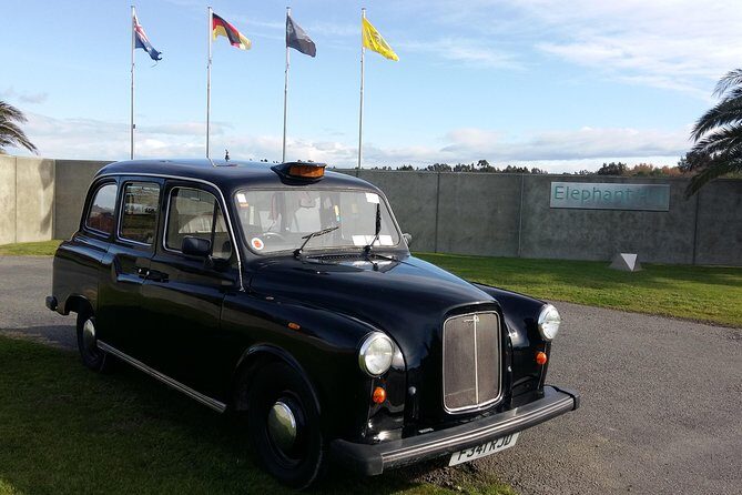 Deco City Black Cab Tours and Shuttles - A 2.5-hour Art Deco circuit (with room to adjust)
