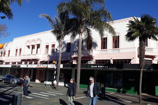 Deco Napier, Te Mata Peak, Garden Walk and Wine Tasting Tour - Getting the timing right for cruise ship days