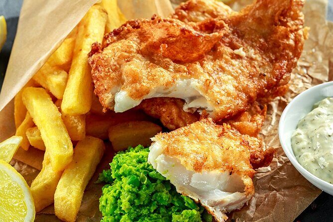 Devonport Food & History Walking Tour: Taste and Explore - The guide experience: clear stories, and real people behind the mic