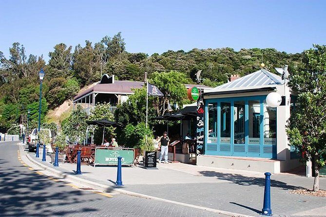 Discover Akaroa: Self Guided Audio Tour - Starting near Rue Lavaud and ending at the lighthouse