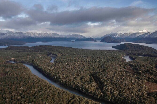 Discover Doubtful Sound // Helicopter Scenic Flight from Te Anau - Stop 2: Lake Manapouri views and why 15 minutes still feels worthwhile