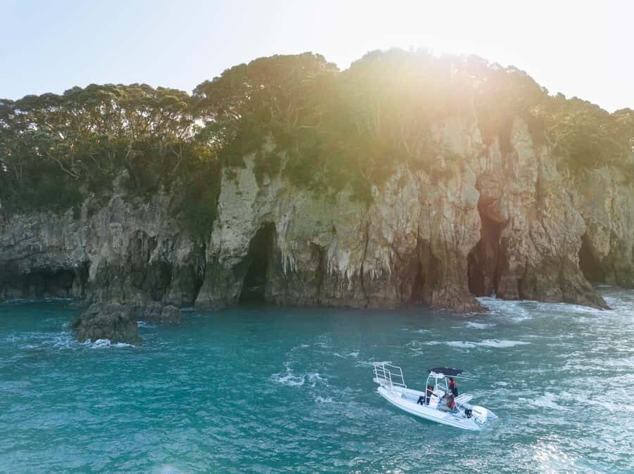 Discover Whangamata - Boat Tour - Whangamata by boat: what 90 minutes looks like