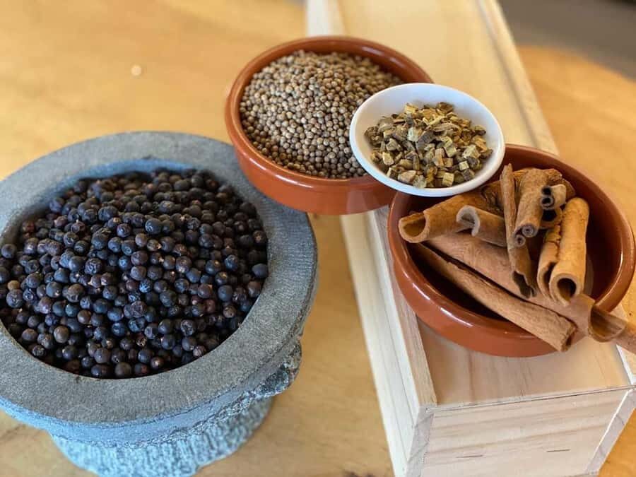 Dunedin: 3 Hour Artisan Food Walking Tour - Starting Outside the i-Site and Getting Oriented Fast