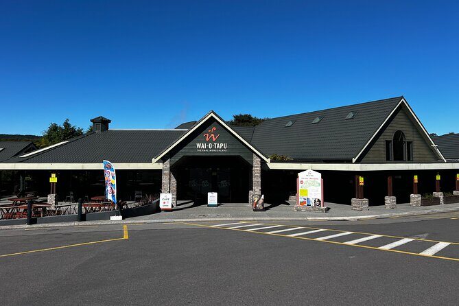 Ex Hamilton: TRIPLE DEAL Wai O Tapu, Redwood Forest & Blue Spring - Tirau’s Dog and Sheep: quirky, fast, and memorable