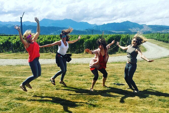 Exclusive Picton Wine & Scenic Adventure: VIP Cruise Experience - Stop 3: Cloudy Bay Vineyards for Sparkling to Pinot Noir