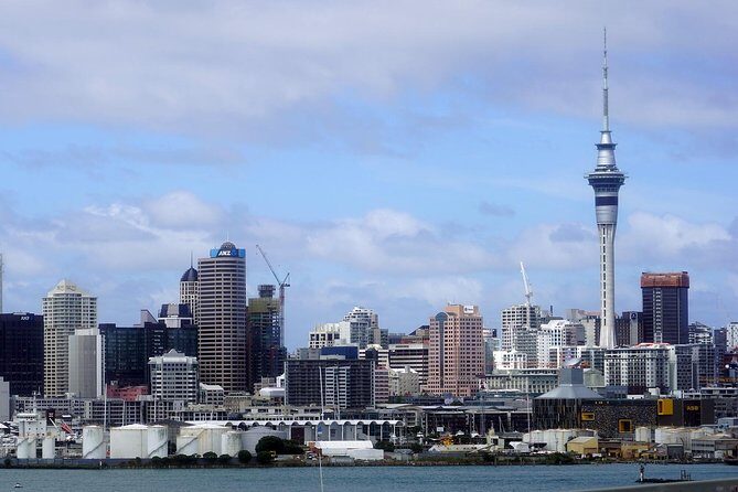 Explore Auckland: Self Guided Audio Tour - Aotea Square and the Dove-Myer Robinson story in motion