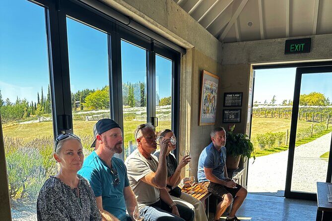 'Express' Wine Tour & Māori Culture Wānaka - What the small-group cap changes for you