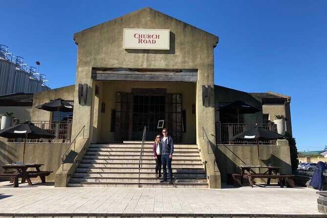 Fine Wine Tour in Napier, New Zealand - Smith & Sheth Oenotheque (Stop 3): the mid-tour reset