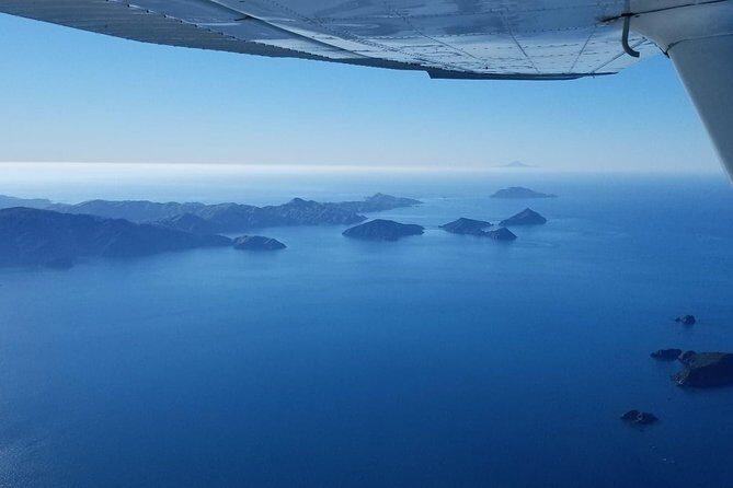 Flight Experience our Water and Wilderness Scenic Tour - Timing and pacing: short flight, big coverage