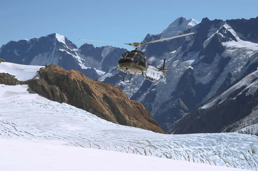 Franz Josef: 30-min Flight Franz Josef & Tasman Glaciers - Why this Franz Josef-to-Tasman helicopter ride feels like value