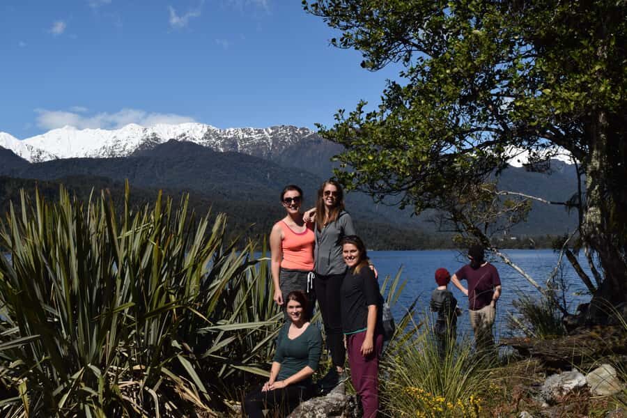 Franz Josef: Kayak & Walking Tour to Okarito Kiwi Sanctuary - Tea, coffee, and hot chocolate in the forest