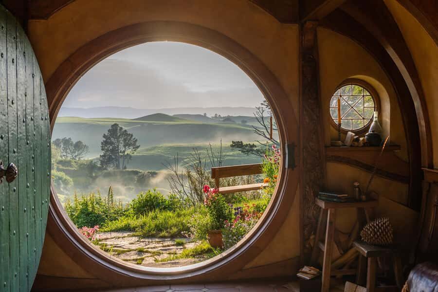 From Auckland: Hobbiton Movie Set - Private Tour - The Auckland-to-Hobbiton Drive: Private Comfort, Real Commentary