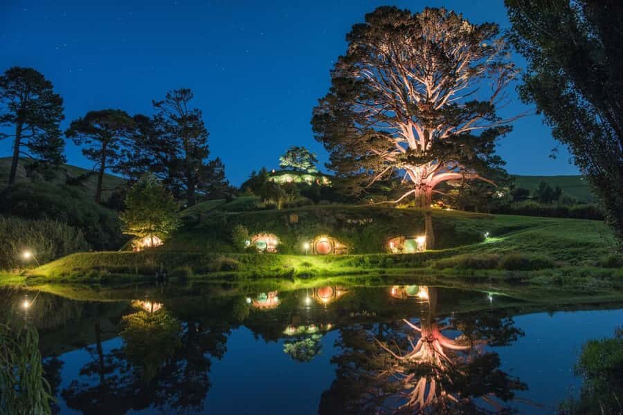 From Auckland: Hobbiton Movie Set - Private Tour - The 2.5-Hour Hobbiton Guided Tour: Stories, Landmarks, and the Bag End Moment