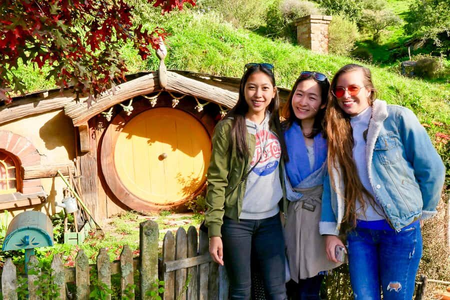 From Auckland: Hobbiton Movie Set Trip with Guided Tour - The Green Dragon Inn: a included drink that turns photos into a memory