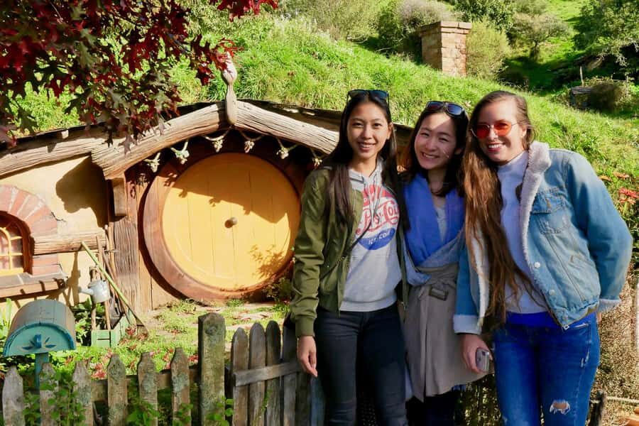 From Auckland: Hobbiton & Waitomo Caves Full-Day Trip - The Big Idea: Two Icons, One 11-Hour Flow