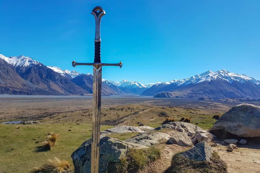 From Christchurch: Full-Day Lord of the Rings Tour to Edoras - Heading Out of Christchurch Toward Rohan Country