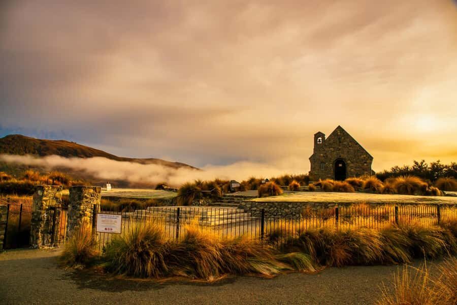 From Christchurch: Queenstown via Tekapo & Mt Cook Day Trip - How the guide experience can shape your day