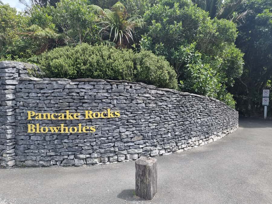 From Greymouth: Punakaiki Blowholes & Pancake Rocks Tour - West Coast History with Your Guide (Hello, Linda)