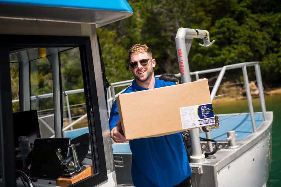 From Havelock: Marlborough Sounds Mail Boat Full-Day Cruise - Lunch picnic hour: packed lunch, quiet beaches, and a break from the water
