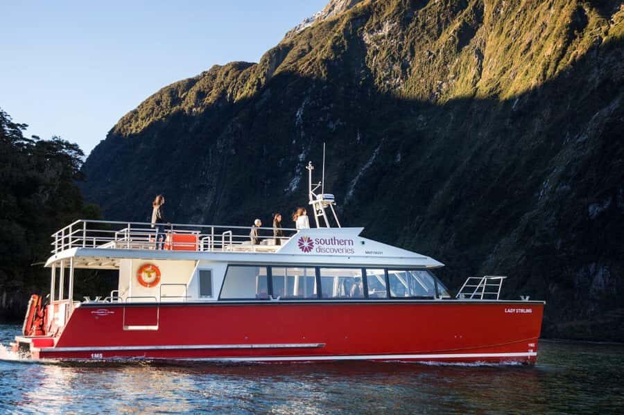 From Queenstown: Milford Sound Flight and Cruise with Lunch - Lunch onboard: picnic comfort with minimal fuss