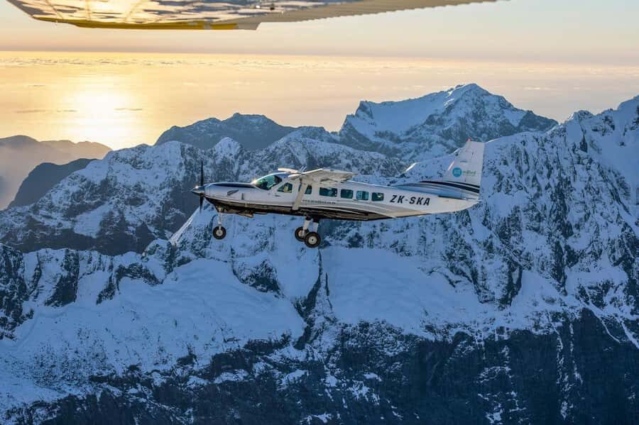 From Queenstown: Milford Sound Flight and Cruise with Lunch - Weather, turbulence, and why booking early in Queenstown helps