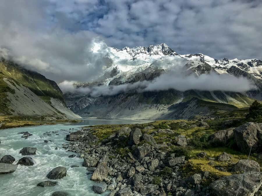 From Queenstown: Mount Cook Scenic Day Tour - The long drive done right: Kawarau Gorge, Lake Dunstan, and Lindis Pass stops