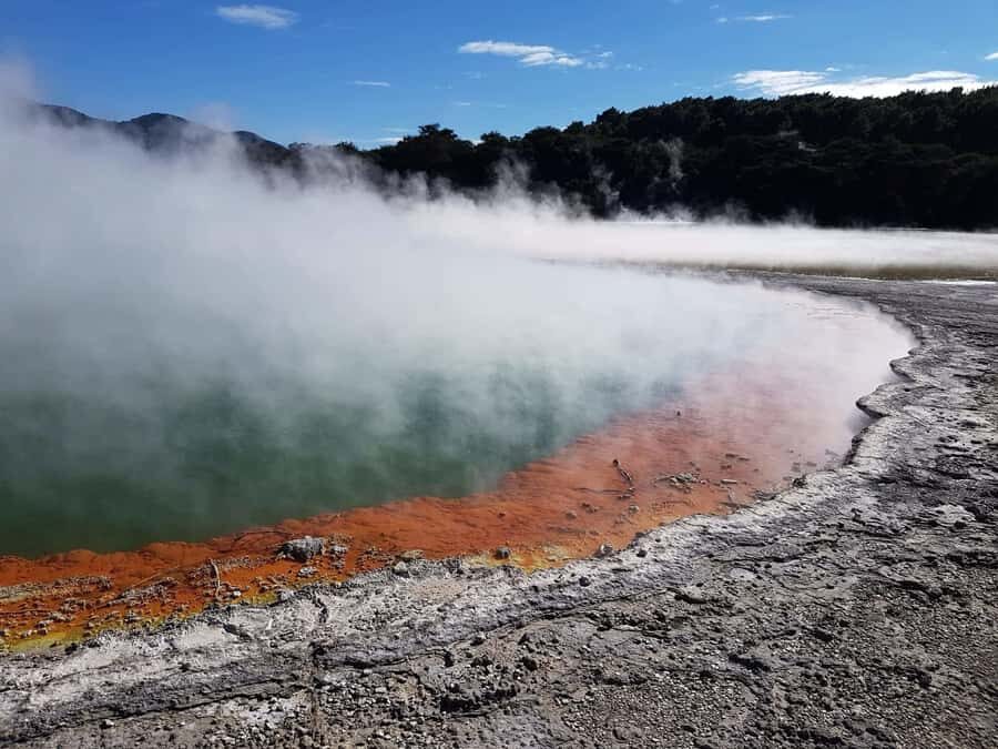 From Rotorua: Wai-O-Tapu, Waimangu and Te Puia Full-Day Tour - Lady Knox eruption at 10:15: why timing matters