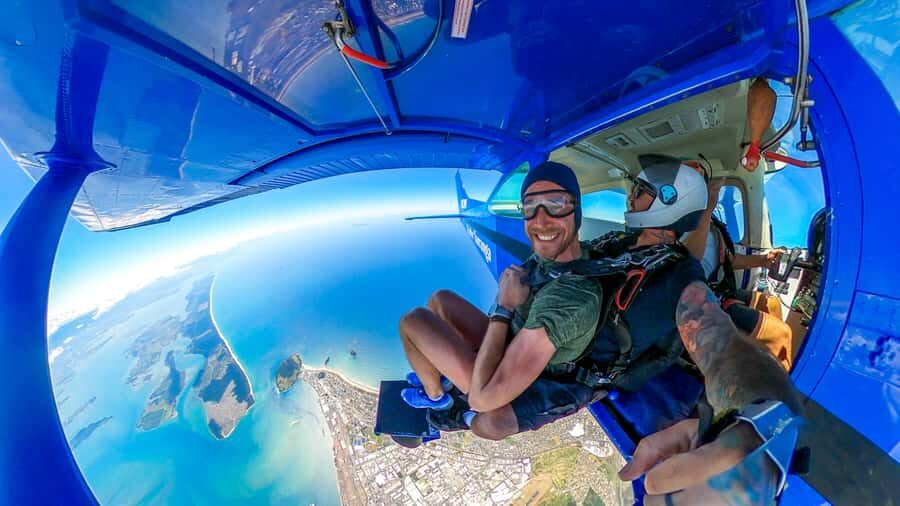 From Tauranga: Skydive over Mount Maunganui - Arriving at 2 Dakota Way: Timing That Helps If You’re Nervous