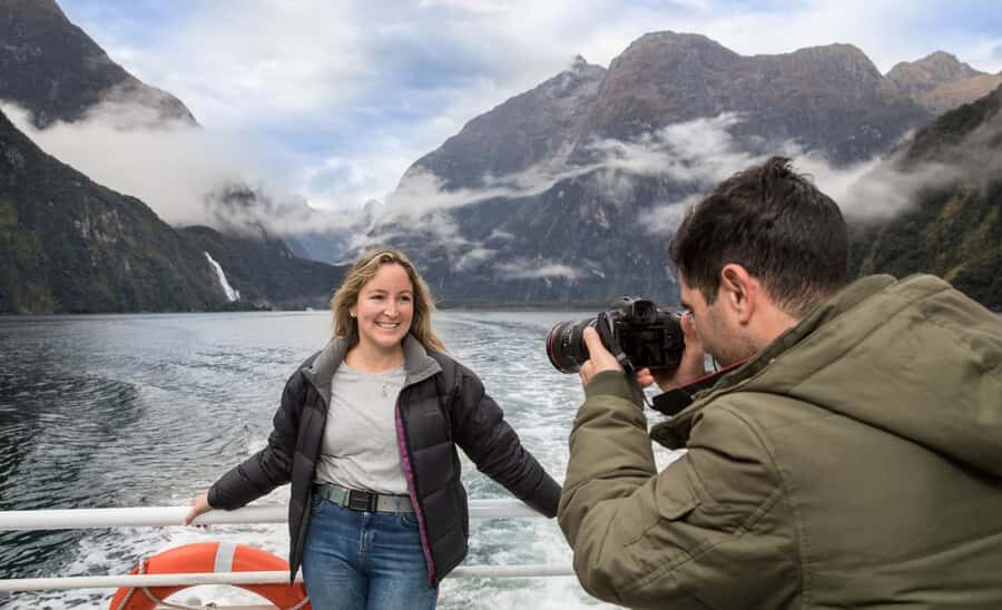From Te Anau: Milford Sound Cruise & Glass-Roof Coach Tour - Wildlife spotting and onboard reality checks
