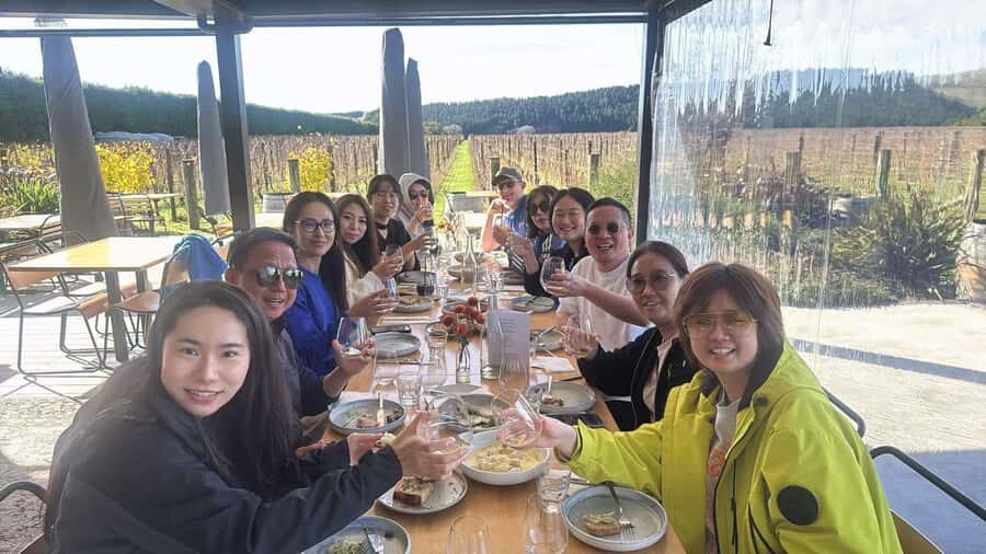 From Wellington: Half-Day Foodie Tour of the Wairarapa - The return route: scenic drive plus a last photo chance