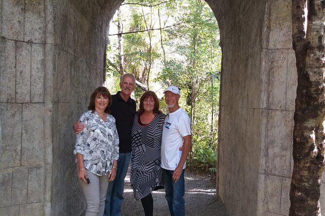 Full Day Lord of the Rings Tour - Hobbit’s Hideaway at the Woods scene: second breakfast and buckles